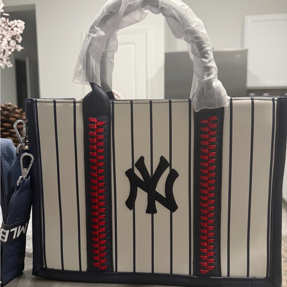 Yankees MLB hand bag - Picture 6 of 11